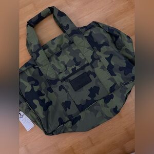 Aloha Collection- Camo Keep It Light Weekender